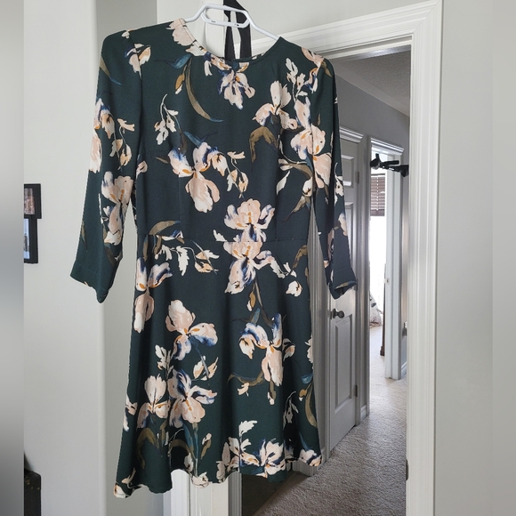 Dynamite Dress - Picture 1 of 3